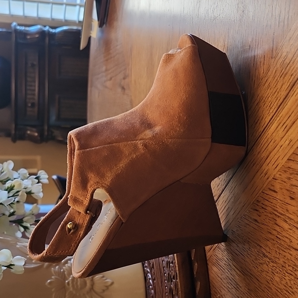 L.A.M.B by Gwen Stefani Brown Suede Platform Wedge Cone Heel Size 8.5